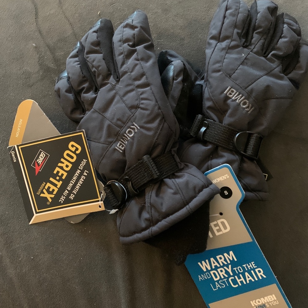 Kombi Women's Array Gloves Small NWT